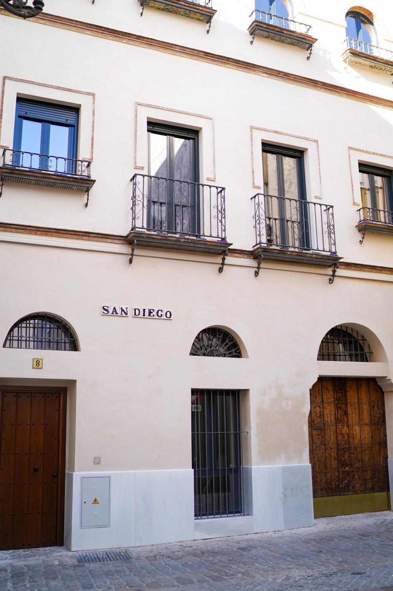 Azahar Cathedral Sevilla Exterior foto